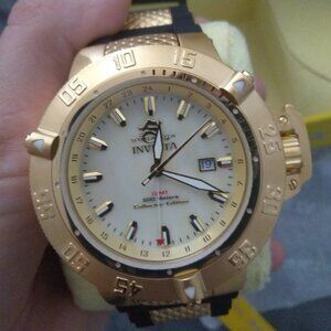 Invicta Subaqua Men's Watch Navy & Gold model 0738 Quartz